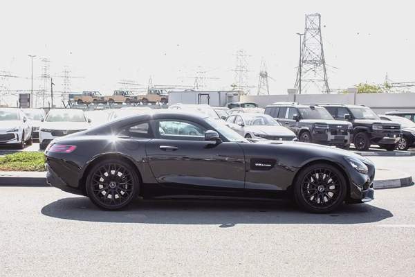 2021 - MERCEDES BENZ GT - SUPER CLEAN - ONLY 22,000 KM