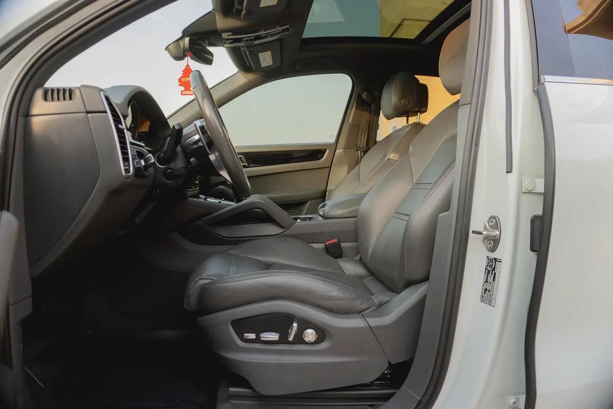 Porsche Cayenne Standard 2019-17-17