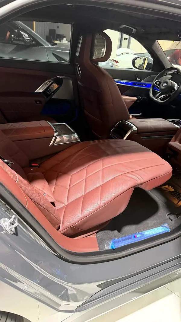 BMW 7-Series 740i Exclusive 2025 - GCC Specs - Brand New