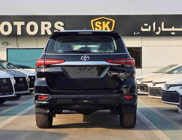 Toyota Fortuner SR5 ADVENTURE / 4.0L V6 PETROL / FRONT PWR SEATS / PUSH START / DIFF LOCK AUTO A/C (CODE # F6HA)