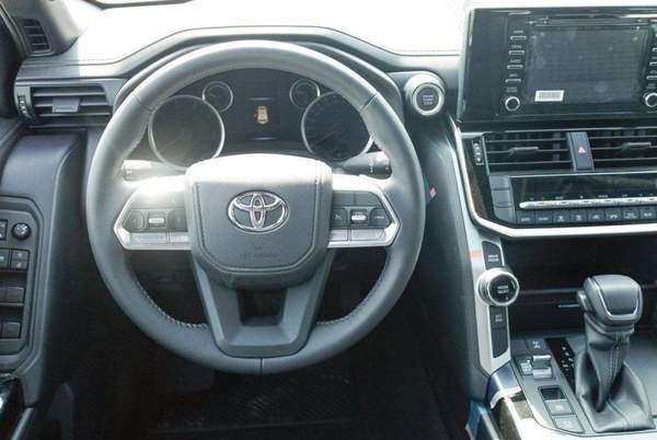 Toyota Land Cruiser TOYOTA LAND CRUISER GXR 3.3L DIESEL