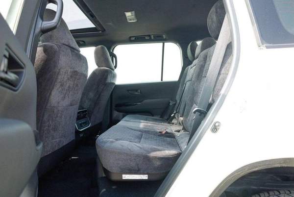 Toyota Land Cruiser TOYOTA LAND CRUISER GXR 3.3L DIESEL