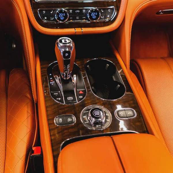 AED 6,508 p.m • 0% Downpayment • Bentley Bentayga • 1 Year Warranty