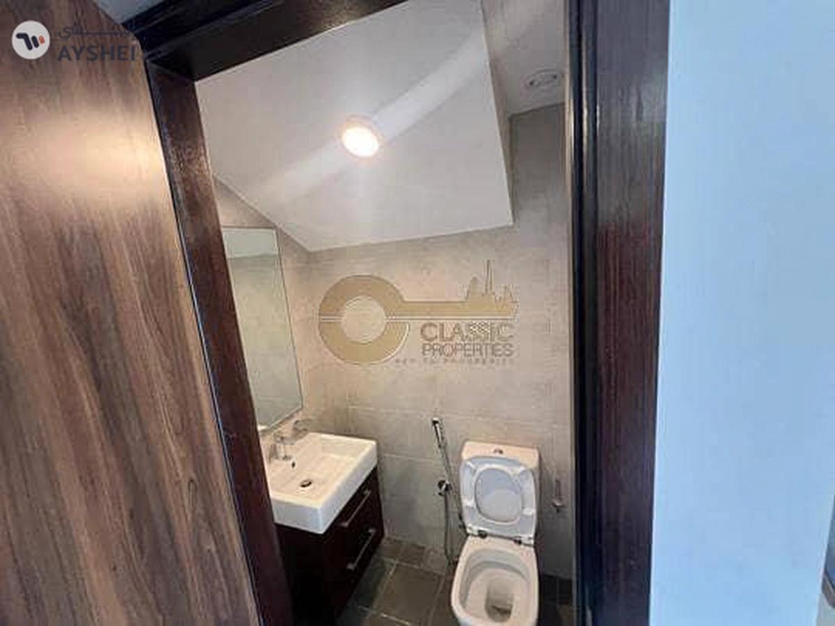 Freshly Maintained | Spacious | 3 Bed Townhouse-7-7