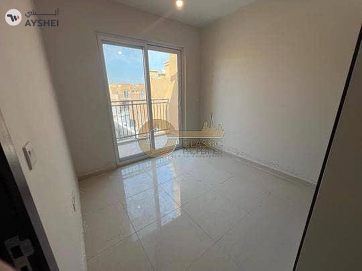 Freshly Maintained | Spacious | 3 Bed Townhouse-9-9