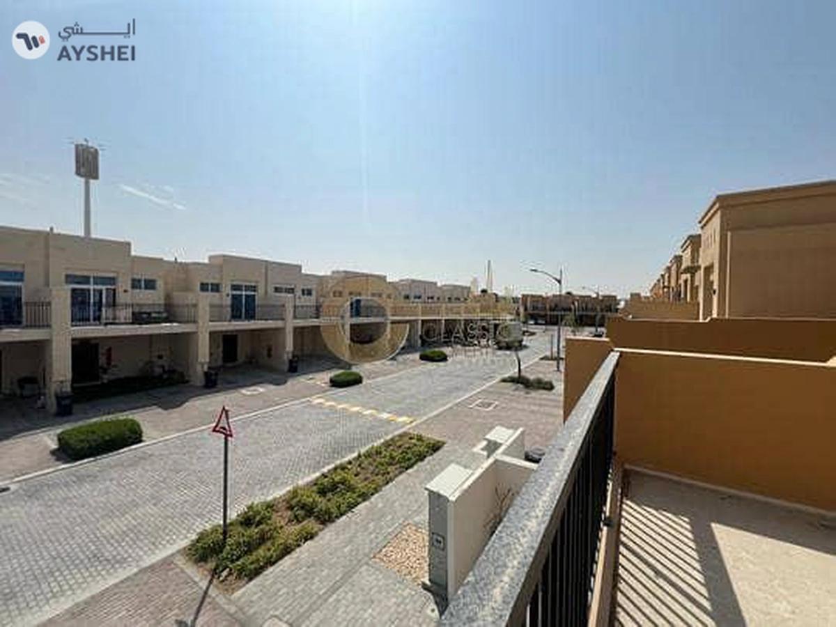 Freshly Maintained | Spacious | 3 Bed Townhouse-4-4