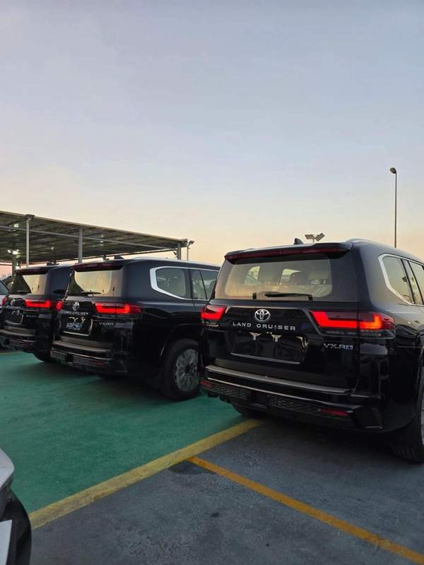 Toyota Land Cruiser Luxury 2026 Toyota Land Cruiser LC300 VXR+ – Full Option – Black Color