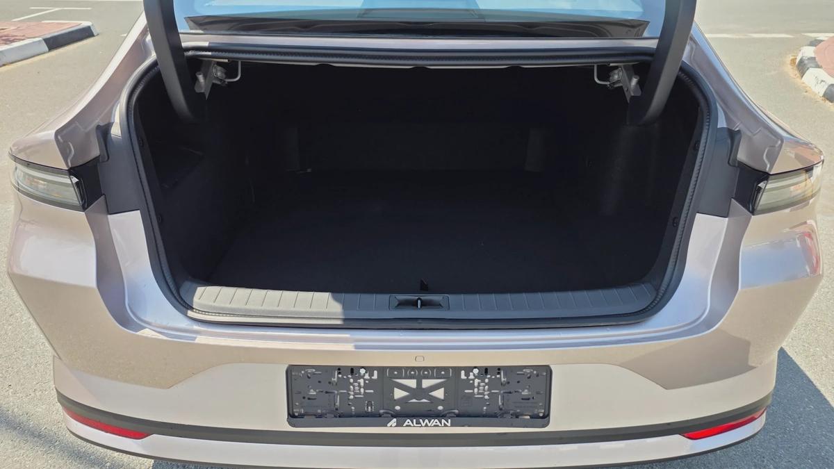 Nissan N6 180 Max (Gold White)-10-10
