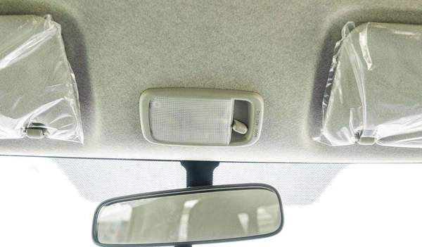 Toyota Hiace (LHD) TOYOTA HIACE HR 2.7P MT 16 SEATER MY2025 – WHITE
