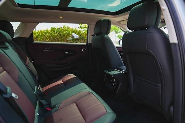 RANGE ROVER EVOQUE SE P250 DYNAMIC 2025!! FIVE YEARS WARRANTY!! THREE YEARS SERVICE CONTRACT!!