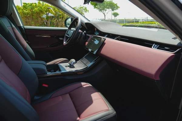 RANGE ROVER EVOQUE SE P250 DYNAMIC 2025!! FIVE YEARS WARRANTY!! THREE YEARS SERVICE CONTRACT!!