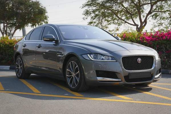 JAGUAR XF 25T 2017!! GCC SPECS!!