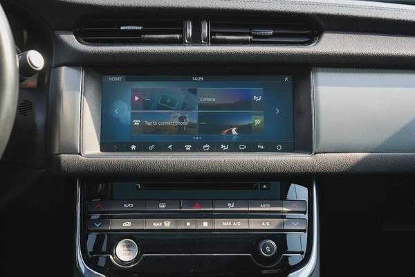 JAGUAR XF 25T 2017!! GCC SPECS!!