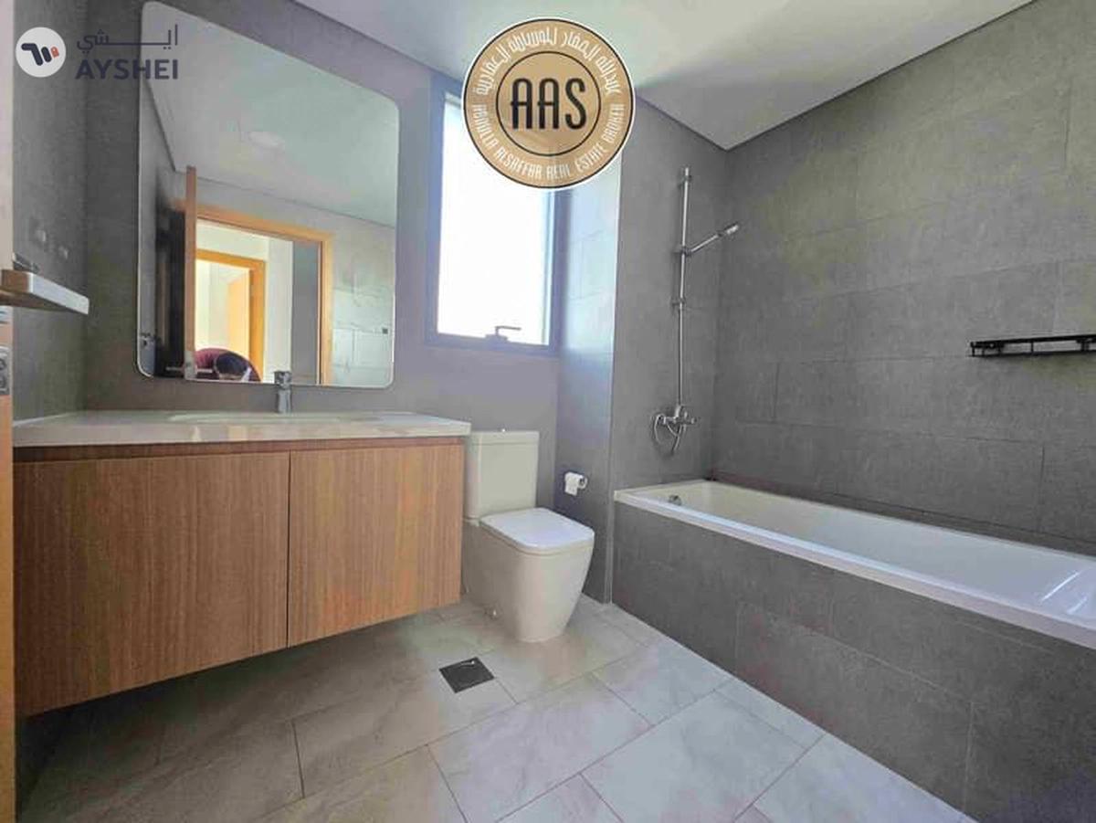 SINGLE ROW WITH LANDSCAPE GARDEN 4BR+MAID VILLA FOR RENT-9-9