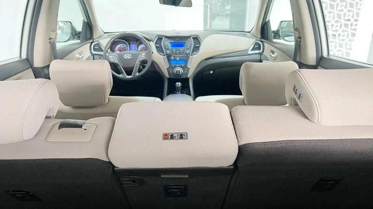Hyundai Santa Fe GLS 3.3L-6CYL GCC SPECIFICATION-8-8