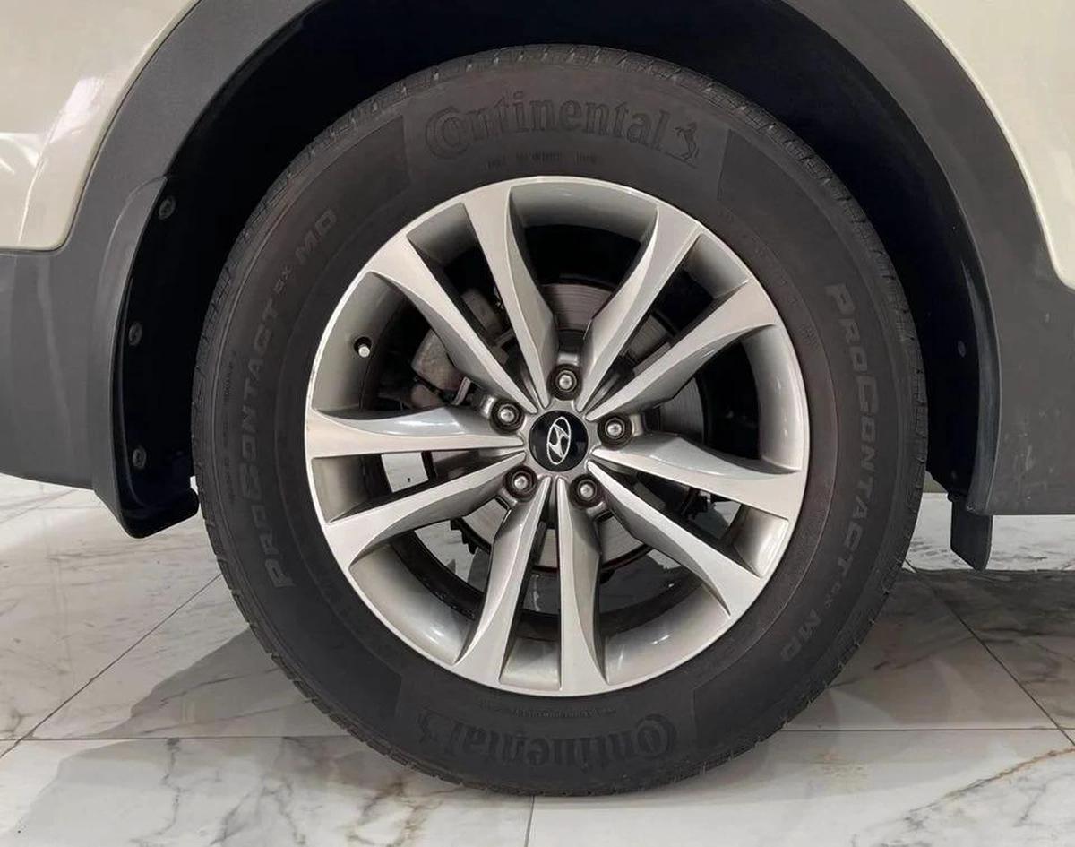 Hyundai Santa Fe GLS 3.3L-6CYL GCC SPECIFICATION-11-11