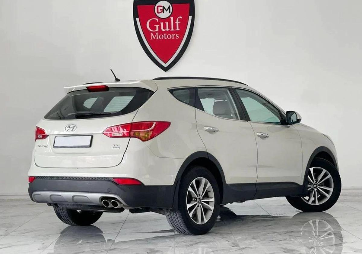 Hyundai Santa Fe GLS 3.3L-6CYL GCC SPECIFICATION-10-10