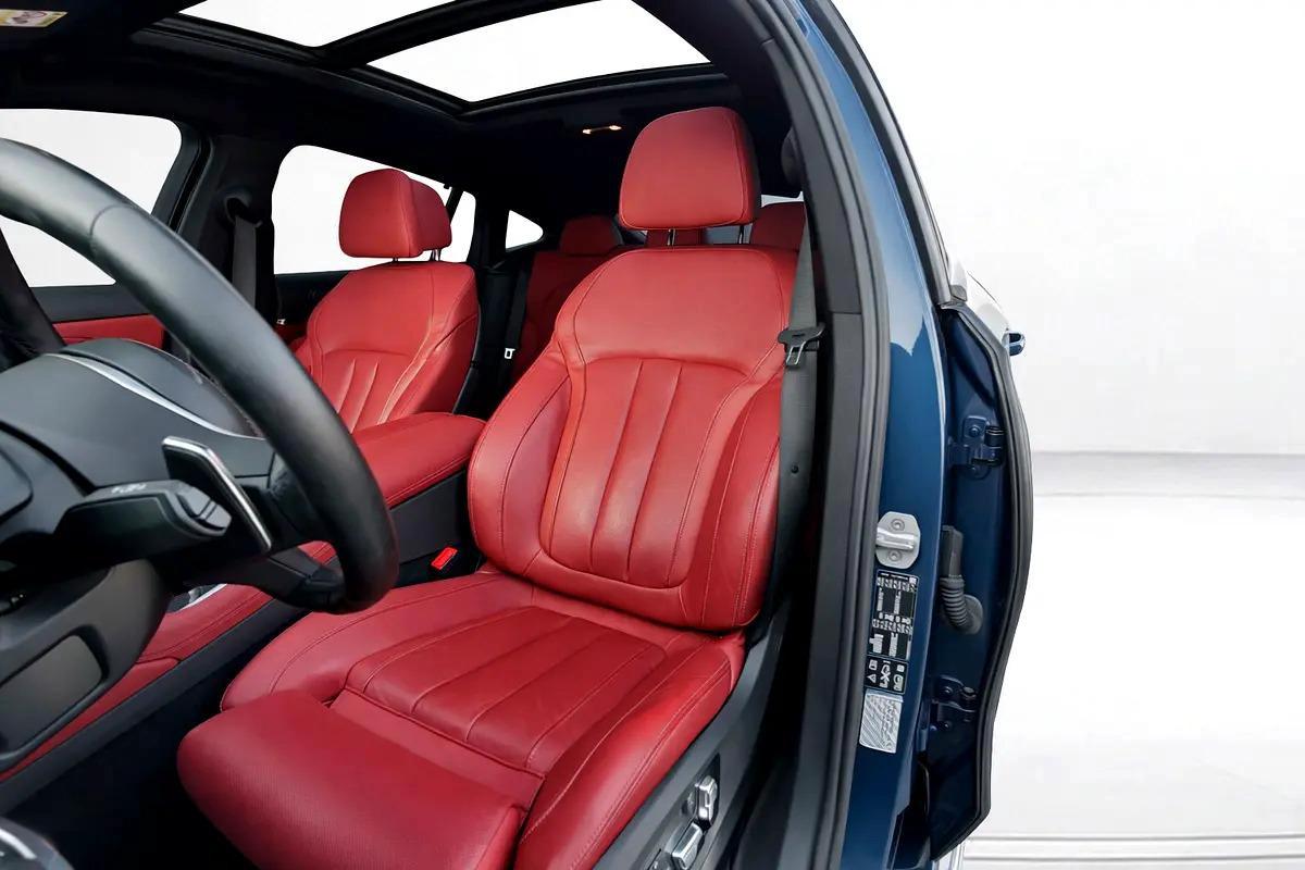 AED 4,582 / Monthly l 0% Downpayment l 40i M-Sport l Agency Warranty and Service Contract-8-8