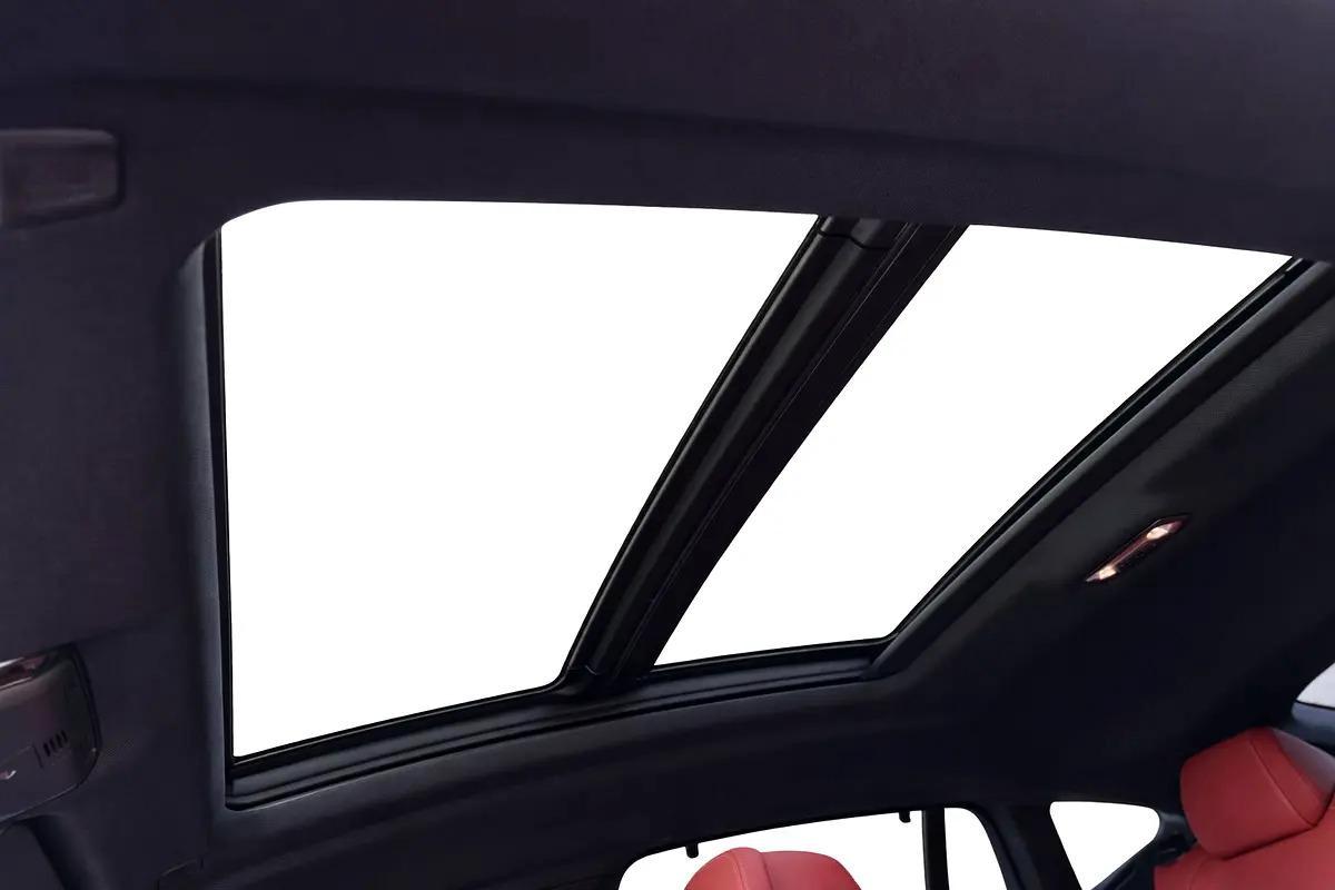 AED 4,582 / Monthly l 0% Downpayment l 40i M-Sport l Agency Warranty and Service Contract-3-3