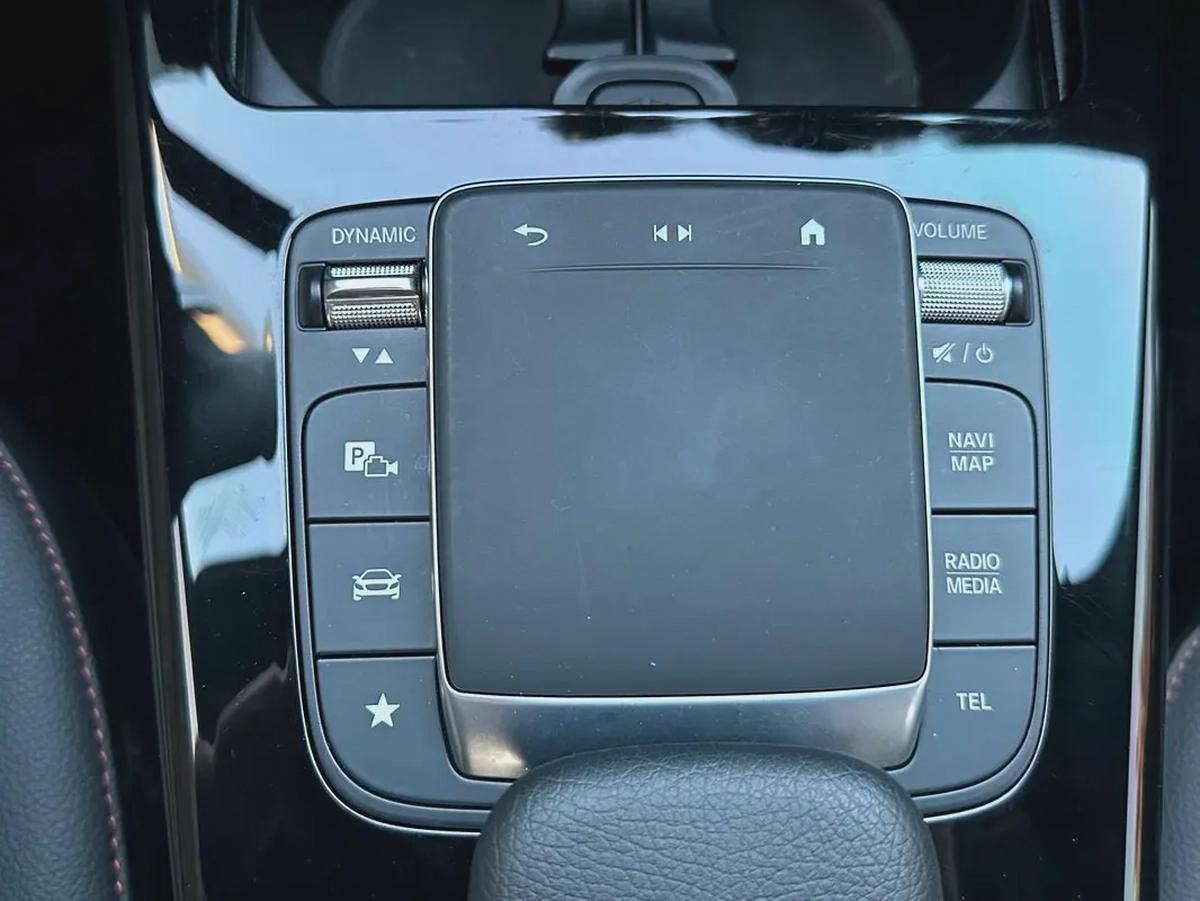 Mercedes-Benz A-Class-10-10