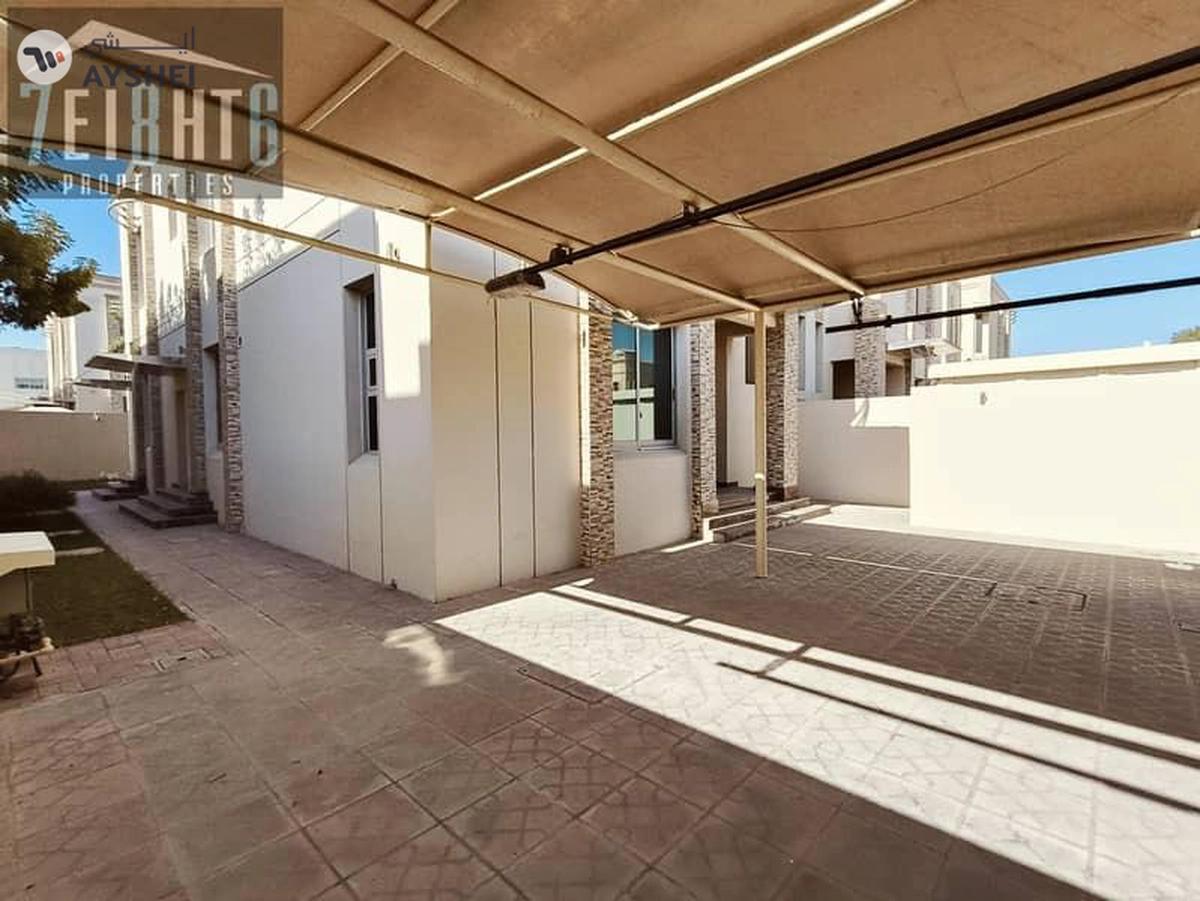 5 b/r modern design semi-indep villa with large living room + outside maids room-11-11