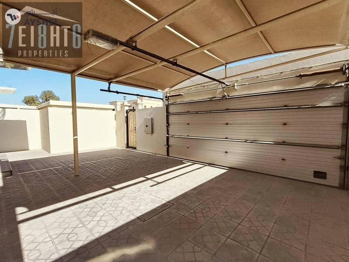 5 b/r modern design semi-indep villa with large living room + outside maids room-12-12