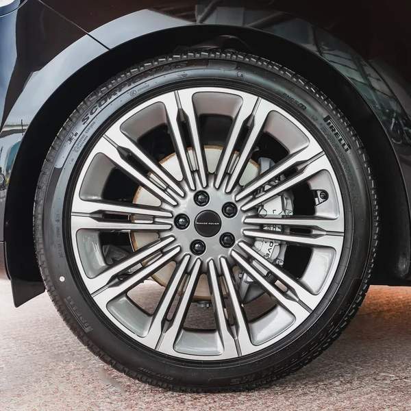 BRAND NEW GCC 2026 RANGE ROVER VOUGE HSE V6 WITH WARRANTY