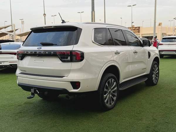 GCC 2024 FREE ACCIDENT FAST OWNER LOW MILEAGE 10,000KM SERVICE HISTORY AGENCY ANDER WARRANTY EXCELLE