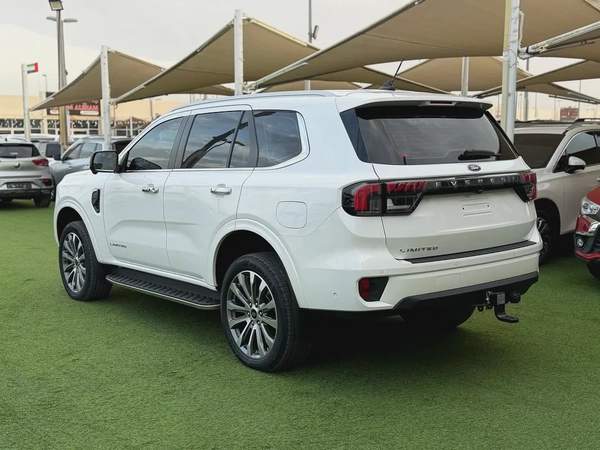 GCC 2024 FREE ACCIDENT FAST OWNER LOW MILEAGE 10,000KM SERVICE HISTORY AGENCY ANDER WARRANTY EXCELLE