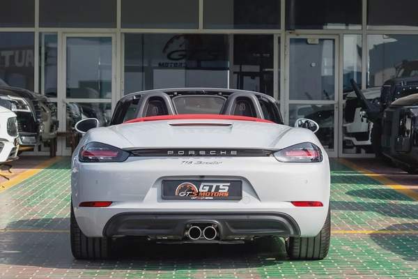 Brand New Porsche 718 Boxster 2024 | GCC |Only 500 KM