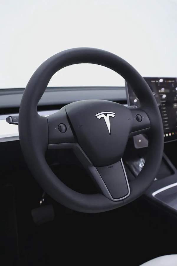 TESLA MODEL Y BRAND NEW 2024