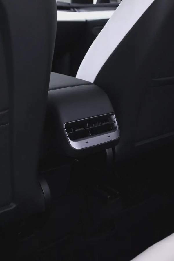 TESLA MODEL Y BRAND NEW 2024