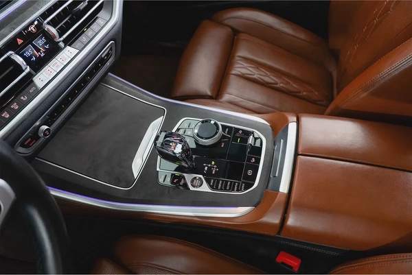 4,044 AED / 60 month’s | 0% DP | 2021 BMW X5 M50i M-Sport / BMW Warranty / Full BMW Service History