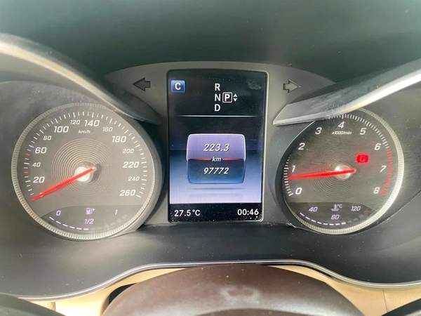 2015 MERCEDES C200 || GCC || ACCIDENT FREE || FULL OPTION || EXCELLENT CONDITION