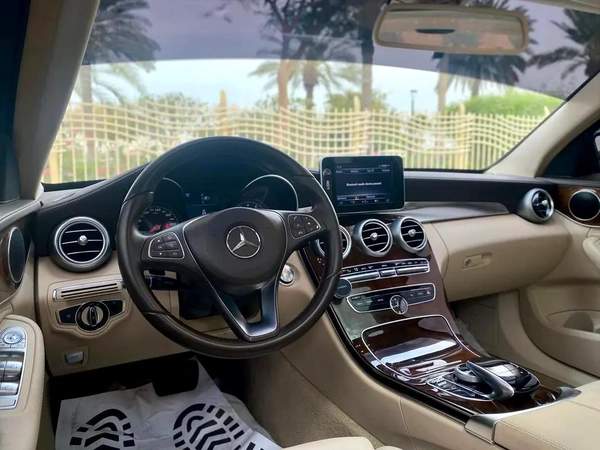 2015 MERCEDES C200 || GCC || ACCIDENT FREE || FULL OPTION || EXCELLENT CONDITION