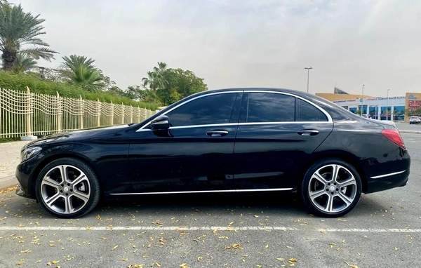 2015 MERCEDES C200 || GCC || ACCIDENT FREE || FULL OPTION || EXCELLENT CONDITION