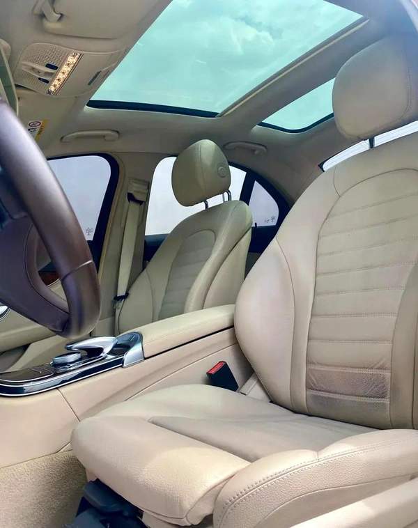 2015 MERCEDES C200 || GCC || ACCIDENT FREE || FULL OPTION || EXCELLENT CONDITION