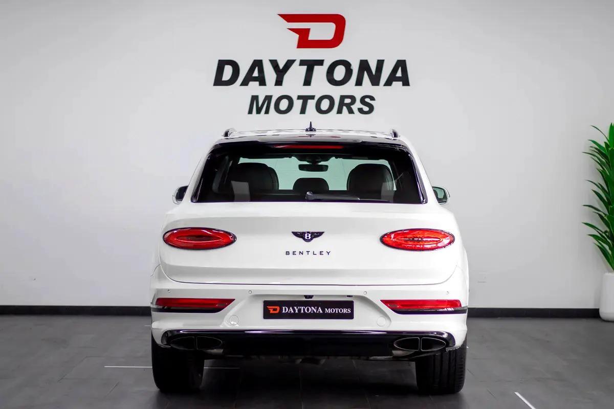 Bentley Bentayga V8 | 2021 | 13,000 km | Original Paint-2-2