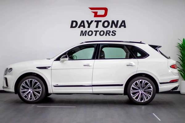 Bentley Bentayga V8 | 2021 | 13,000 km | Original Paint