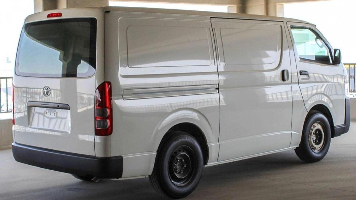Toyota Hiace Toyota hiace cargo standard 2.7L V4 PETROL-3-3