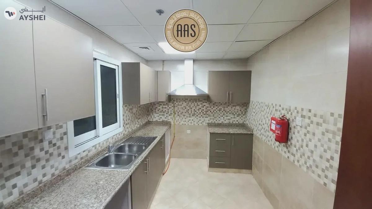 In prime location huge 1bhk with all facilities-10-10