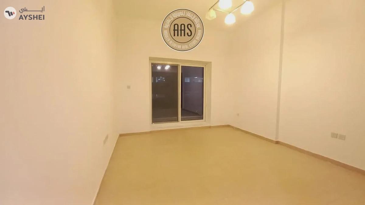 In prime location huge 1bhk with all facilities-6-6