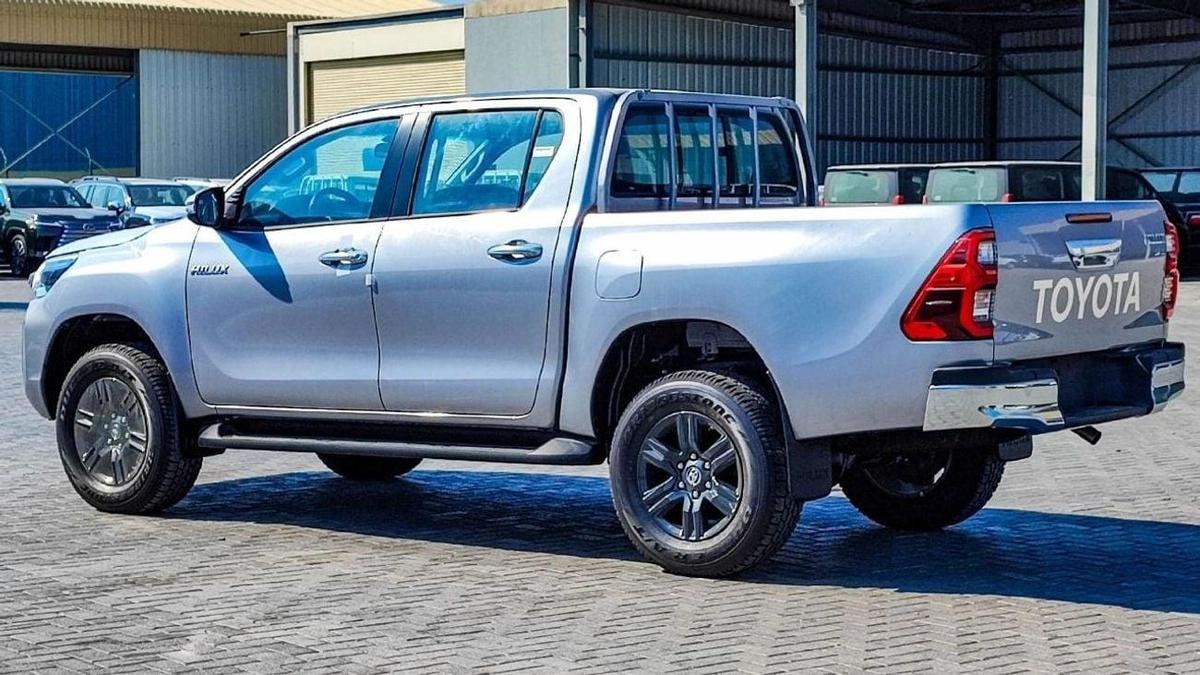Toyota Hilux NEW Toyota Hilux 2.4L Diesel AT Full option 2024-5-5