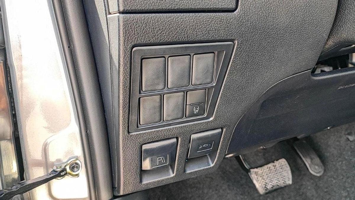 Toyota Hilux NEW Toyota Hilux 2.4L Diesel AT Full option 2024-9-9