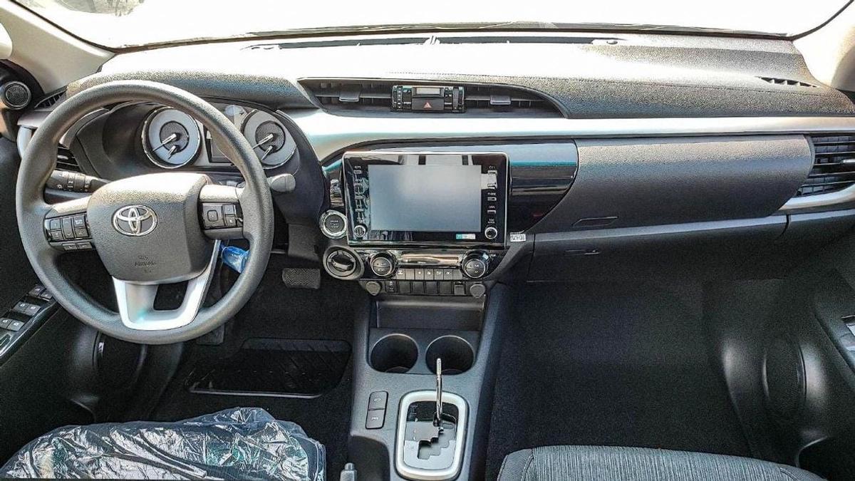 Toyota Hilux NEW Toyota Hilux 2.4L Diesel AT Full option 2024-11-11