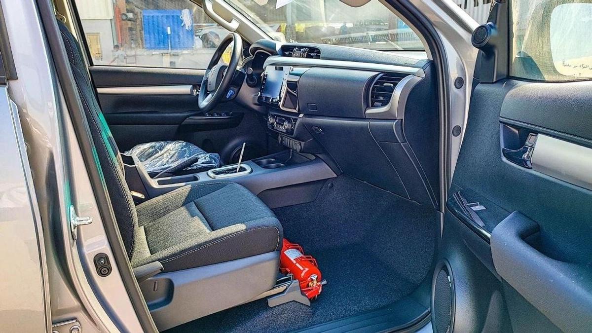 Toyota Hilux NEW Toyota Hilux 2.4L Diesel AT Full option 2024-12-12