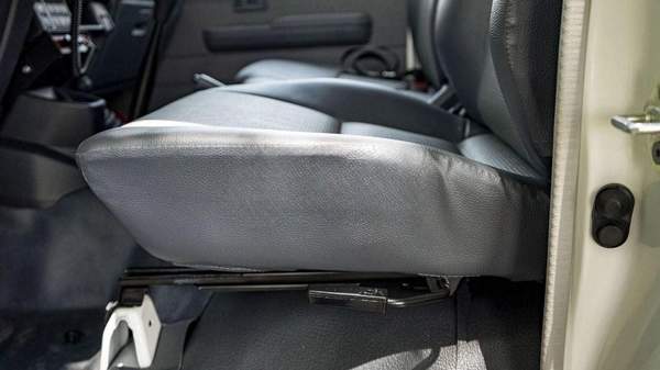 Toyota Land Cruiser 70 TOYOTA LAND CRUISER LC78 4.2L AMBULANCE MY2025