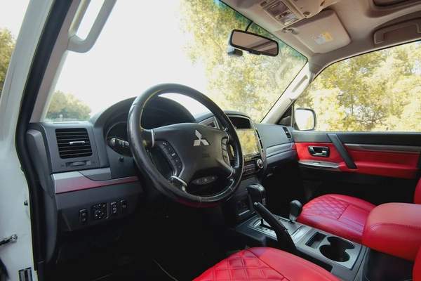AED 978/month | 2022 Mitsubishi Pajero GLS | GCC Specs | REF#M08481