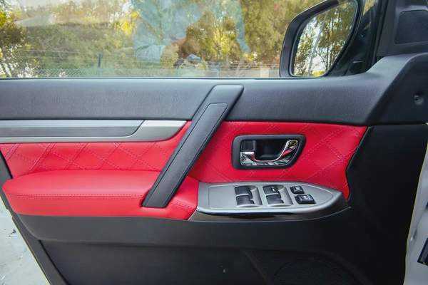 AED 978/month | 2022 Mitsubishi Pajero GLS | GCC Specs | REF#M08481