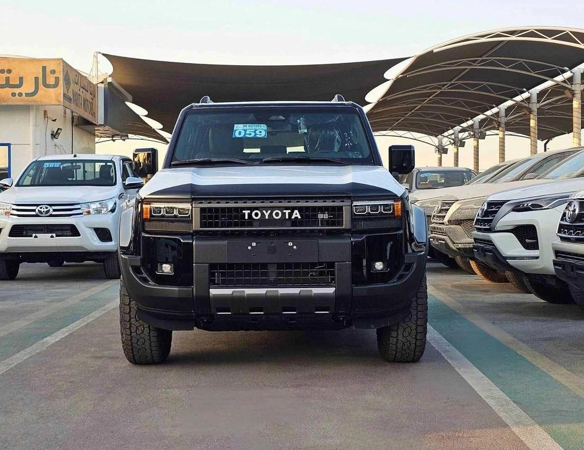 Toyota Prado PLATINUM | 2.8L V4 DIESEL | TOP VARIANT | 360* CAMERA | DIFF LOCK | SUNROOF-0-0